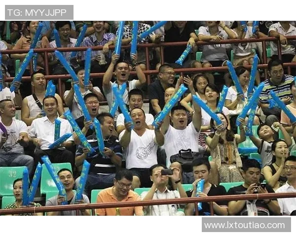 成都羽毛球队与广州羽毛球队赛后复盘分析团队配合与战术执行的关键因素