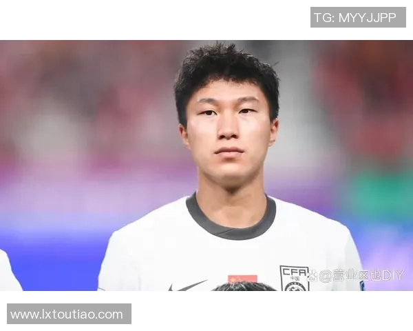 足球场上的挨揍王者揭秘那些被对手频频侵犯的明星球员