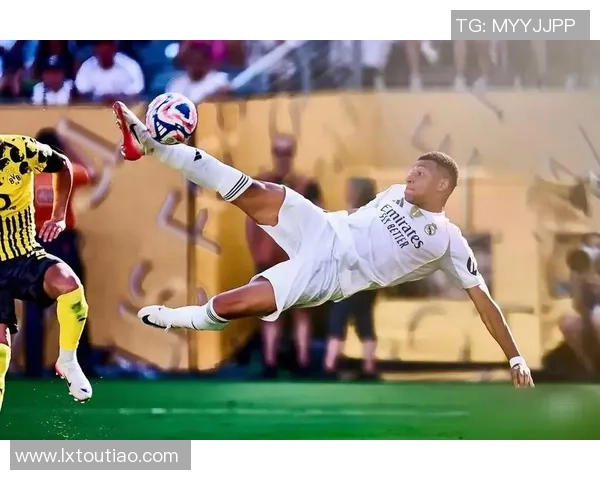 足球明星手势素材图集展示精彩瞬间与独特风格的完美结合